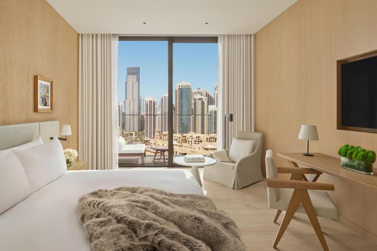 The Dubai Edition Exterior foto A bedroom at the hotel