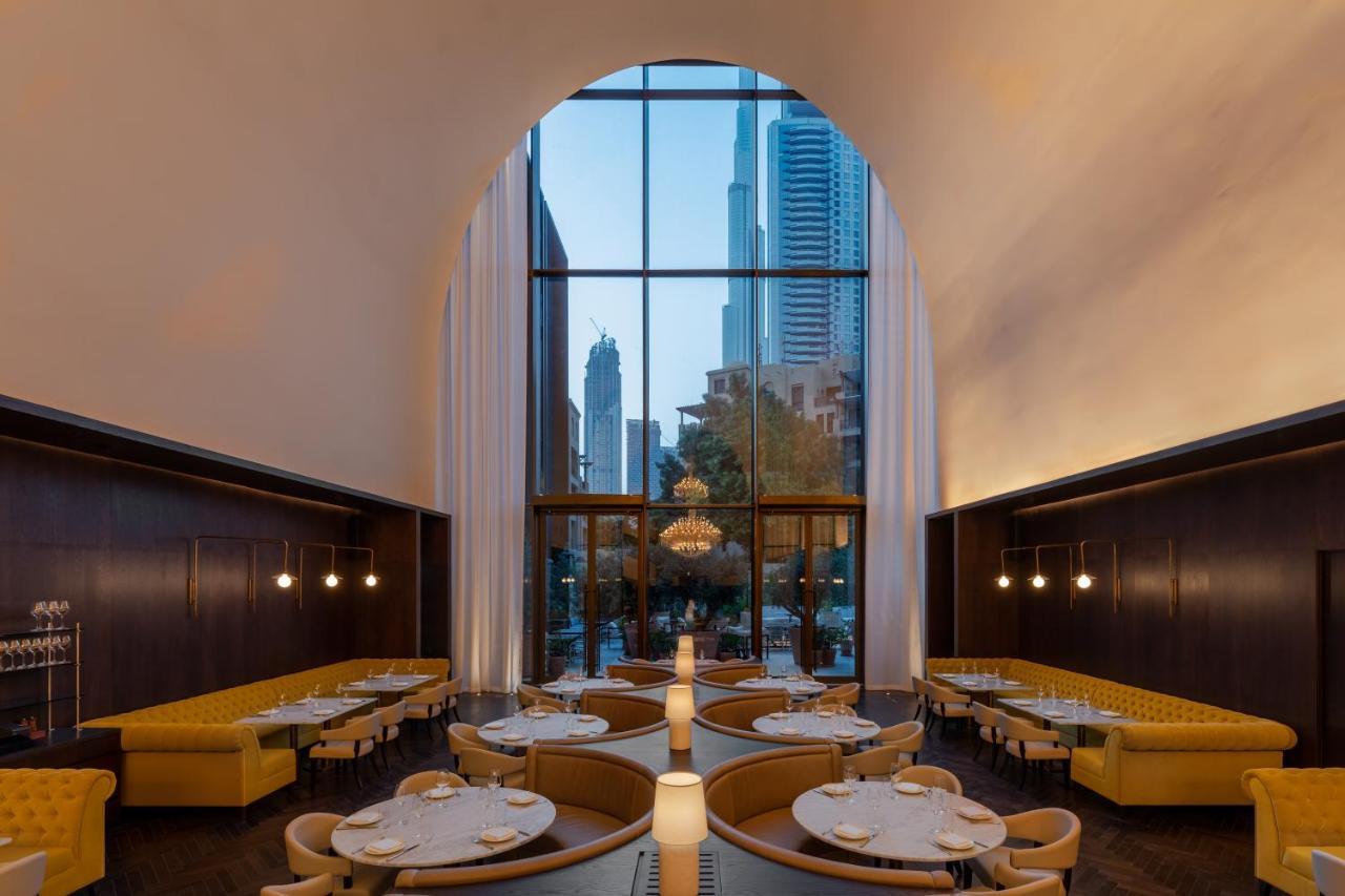 The Dubai Edition Exterior foto The interior of the restaurant