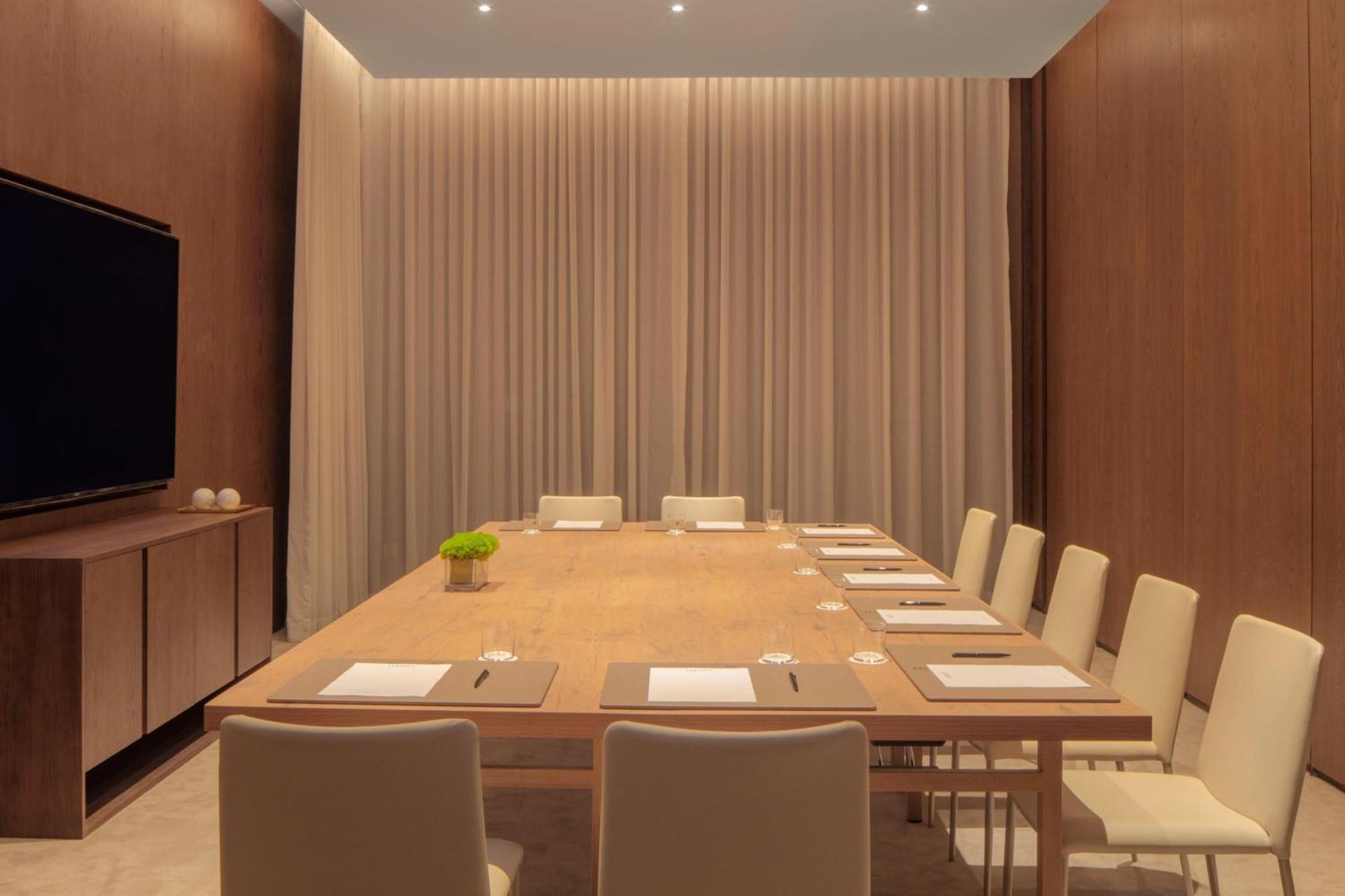The Dubai Edition Exterior foto Meeting room