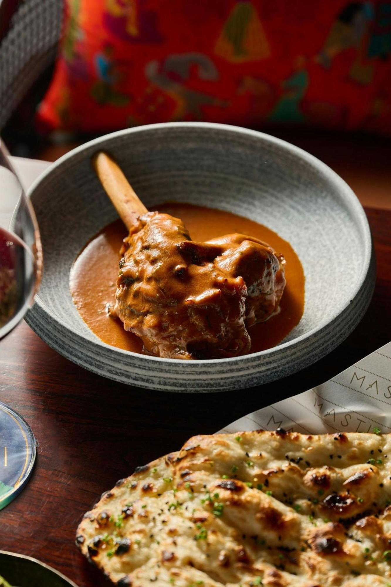 The Dubai Edition Exterior foto A dish of goat's leg